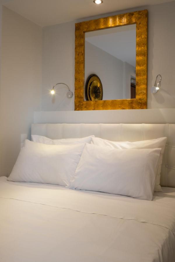 Dema Luxury Suites - Perikleous E1 Athena Bagian luar foto
